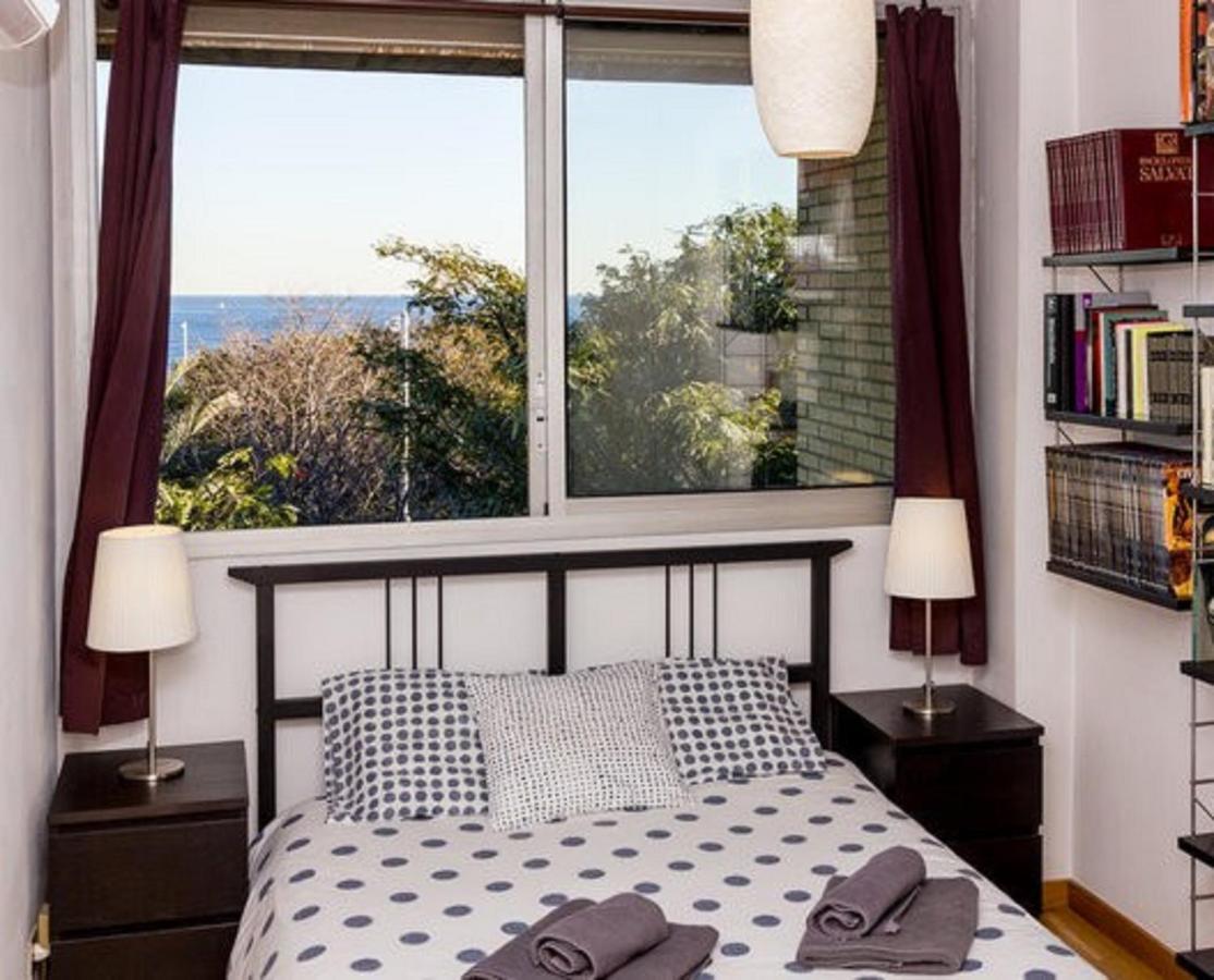 Vila Olimpica Skyline Barcelona Bilik gambar